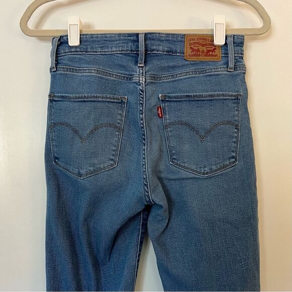 Levi’s High Rise Skinny Distressed Jeans Mid Wash 27 - Picture 8 of 11
